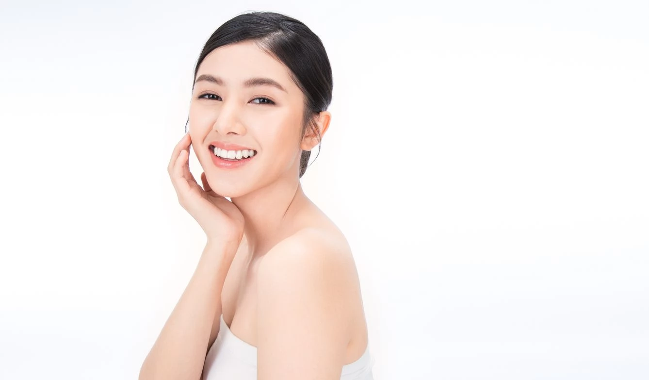 10 Skincare Routine untuk Kulit Glowing dalam Waktu Singkat